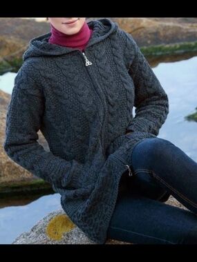 Aran Crafts Cable-Knit Hooded Zip Sweater - Green